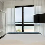 Venus 4*