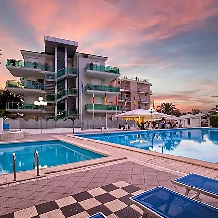 Venus 4*