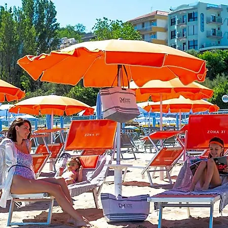 Venus Hotel 4*